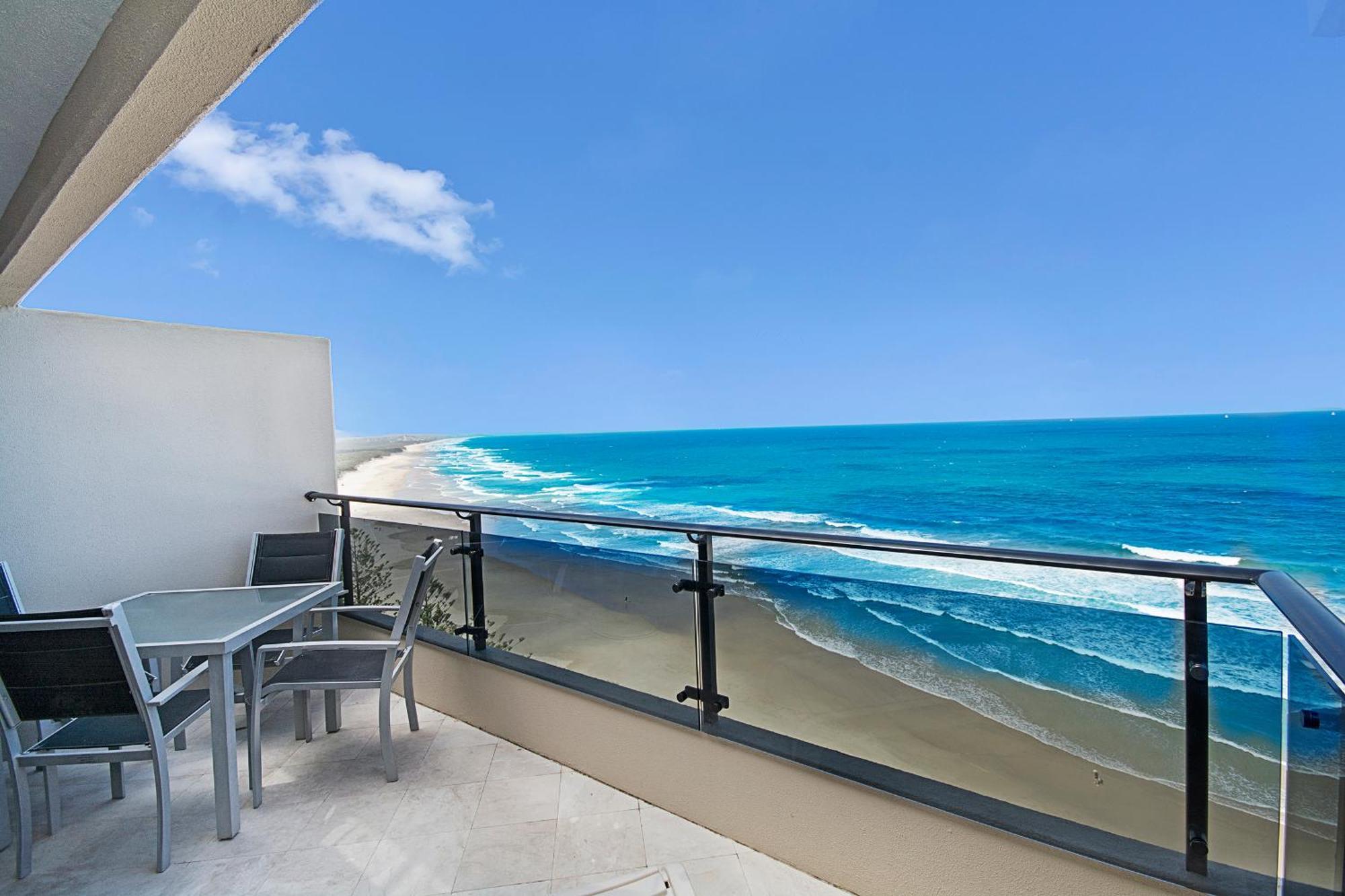 Clubb Coolum Beach Resort Sunshine Coast Exteriör bild