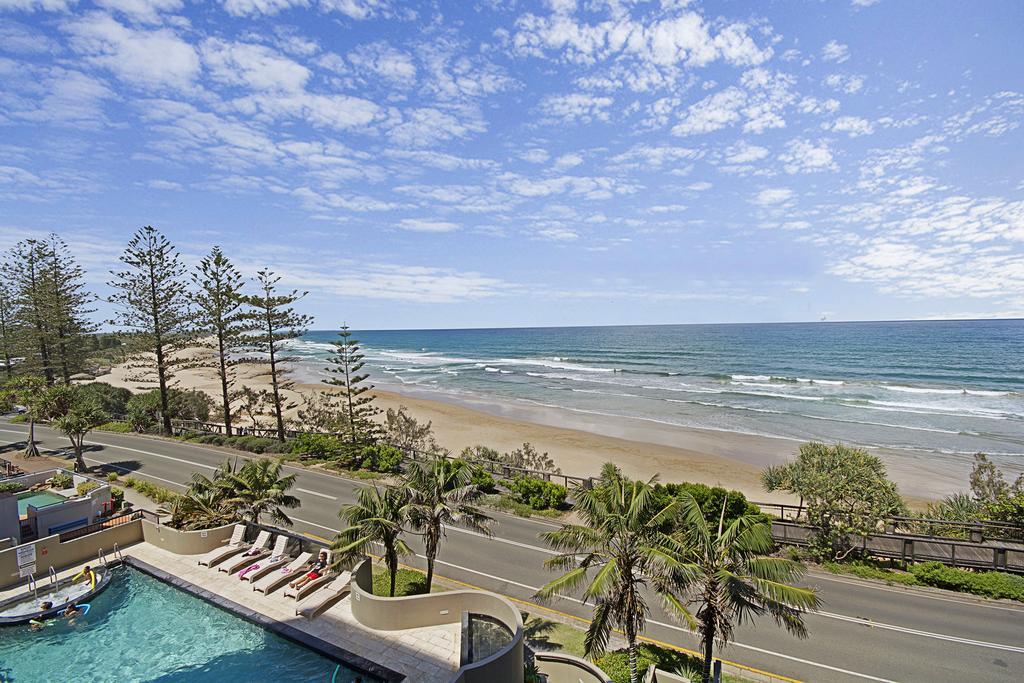 Clubb Coolum Beach Resort Sunshine Coast Exteriör bild